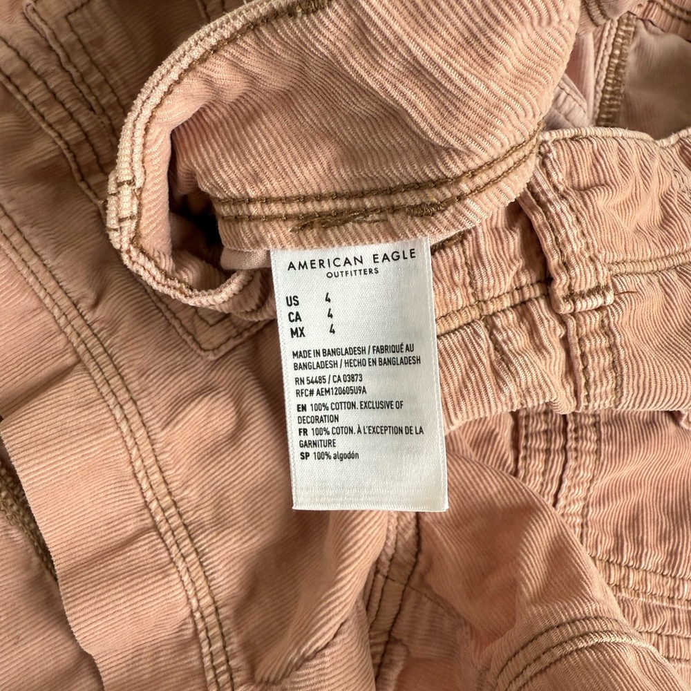 American Eagle Outfitters Women's Cargo Shorts Size 4 - Picture 2 of 3